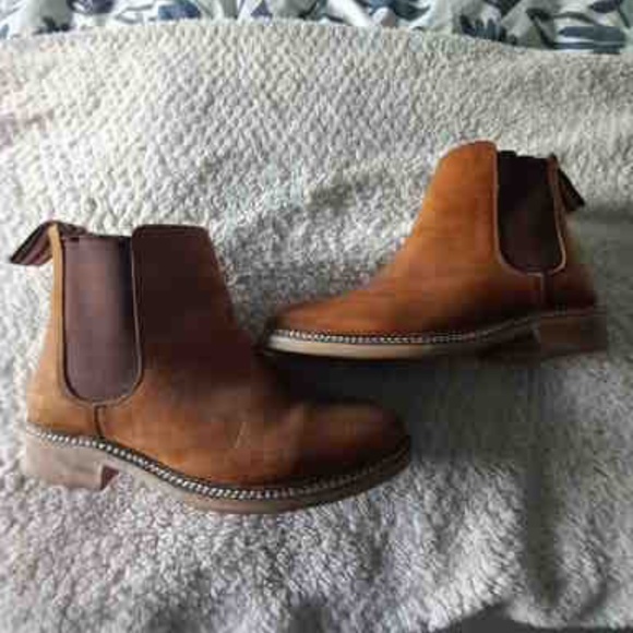 AMAZONA'S CHELSEA BOOT - Women's- SZ 8 - Picture 4 of 8